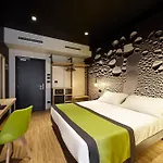 Hotel Aqua 3*