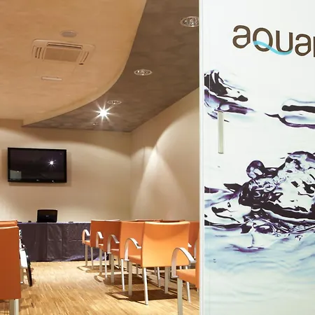 Ξενοδοχείο Aqua 3*