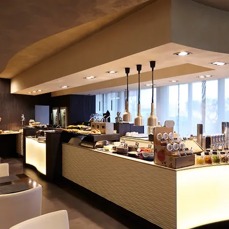 Ξενοδοχείο Aqua 3*