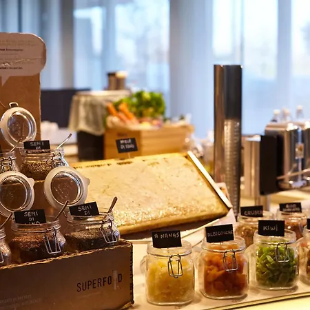 Ξενοδοχείο Aqua 3*