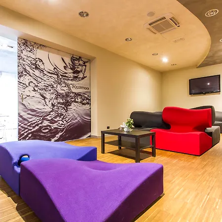 Ξενοδοχείο Aqua 3*