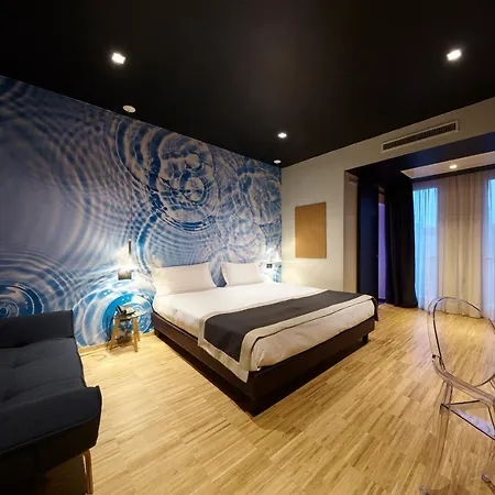 Aqua 3*