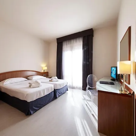 Hotel Aqua 3*