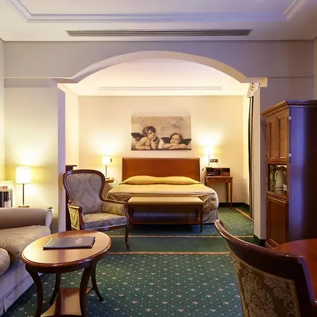 Hotel Aqua 3*