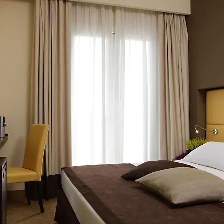 Hotel Aqua 3*