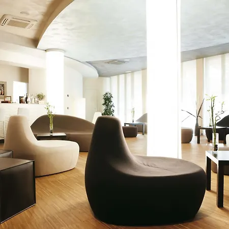 Aqua Hotell 3*