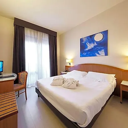 Aqua Hotel 3*