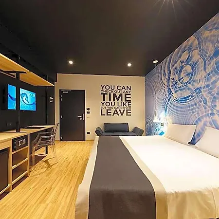 Hotell Aqua 3*