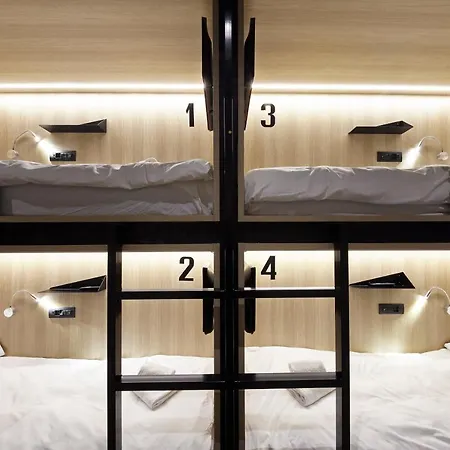 فندق Aqua 3*