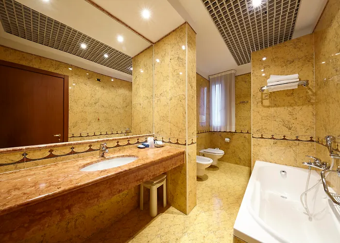 호텔 아쿠아 아바노테르메